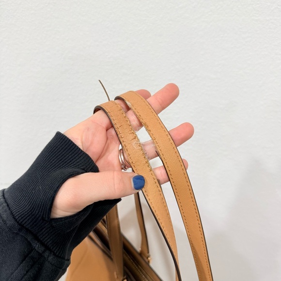 Tory Burch Robinson Saffiano Large Tote Bag Purse Tan - Picture 2 of 16